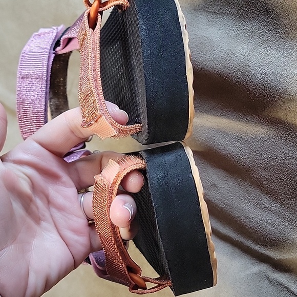 Teva Multicolor Midform Universal Metallic Shiny Strappy Sandals Youth Size 12 - Picture 6 of 13